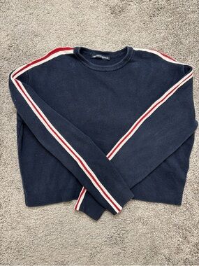 brandy melville cropped sweater - one size